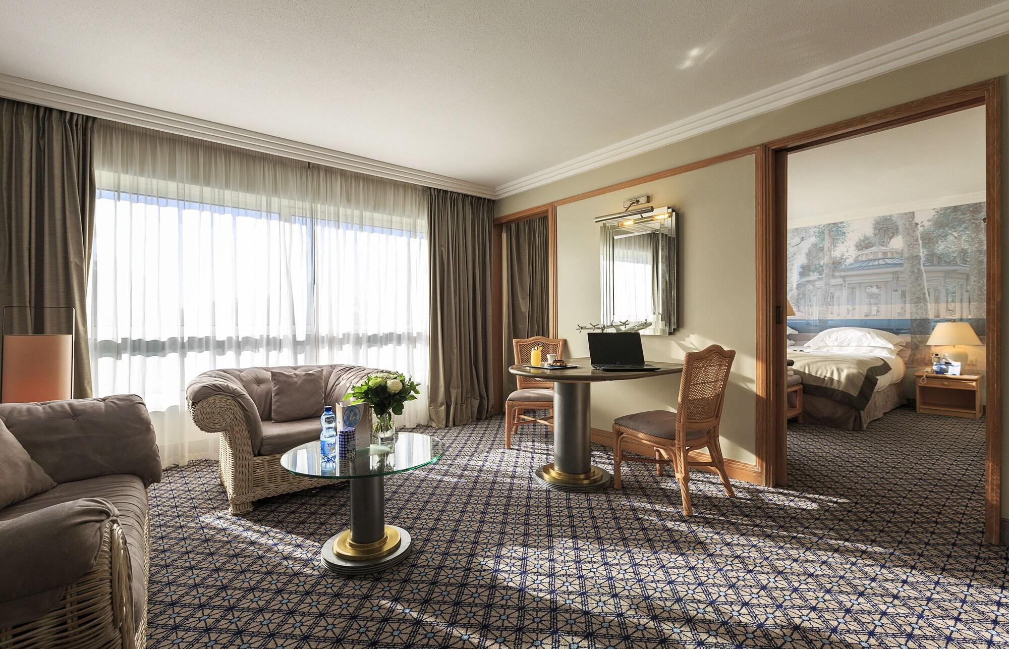 Celestins Spa Thermal & Hotel By Vy Resort Vichy Exteriör bild Suite