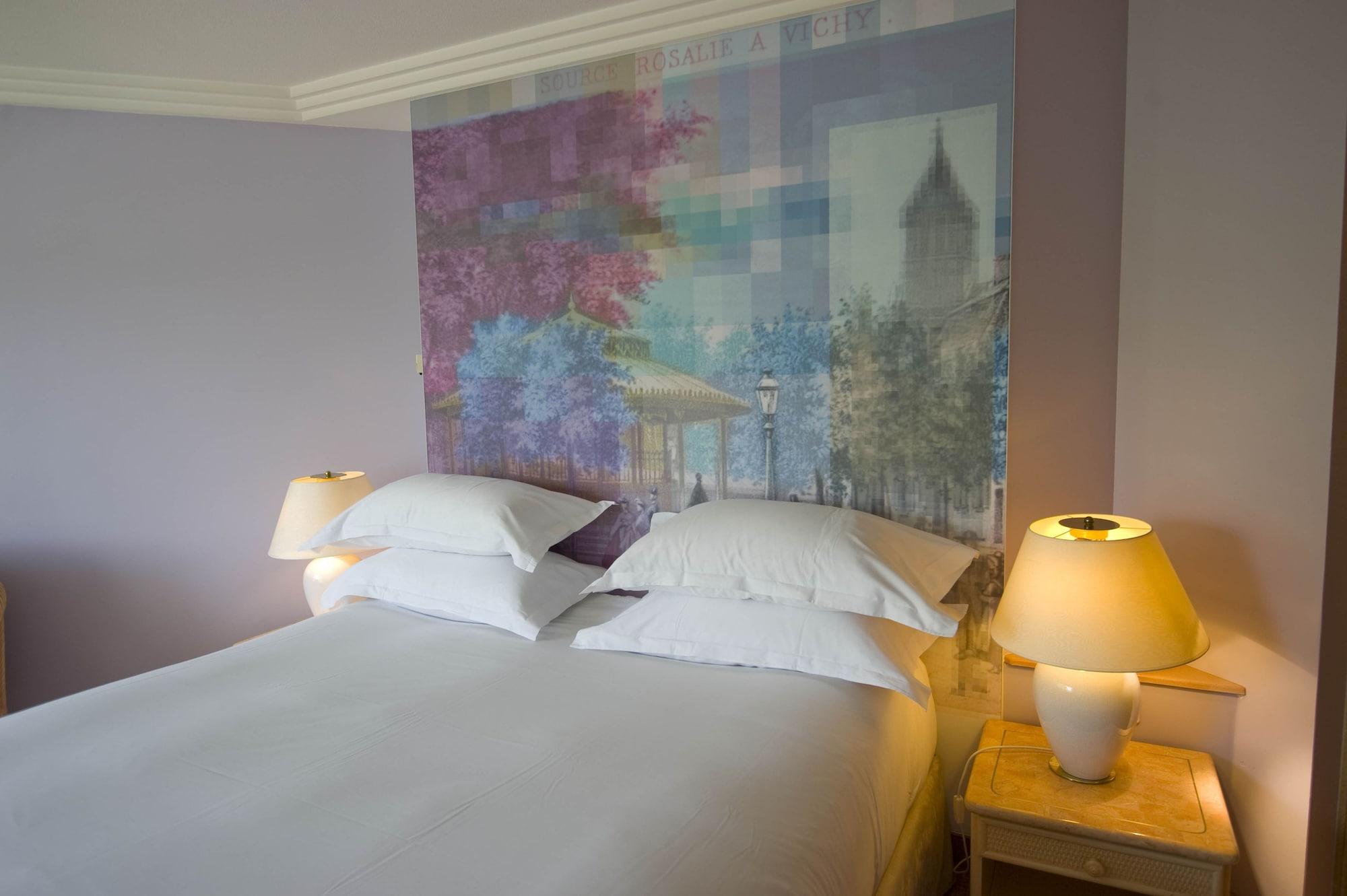 Celestins Spa Thermal & Hotel By Vy Resort Vichy Exteriör bild A room at the hotel