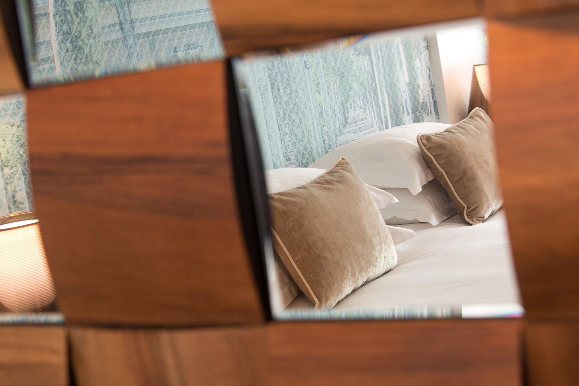 Celestins Spa Thermal & Hotel By Vy Resort Vichy Exteriör bild A mirror