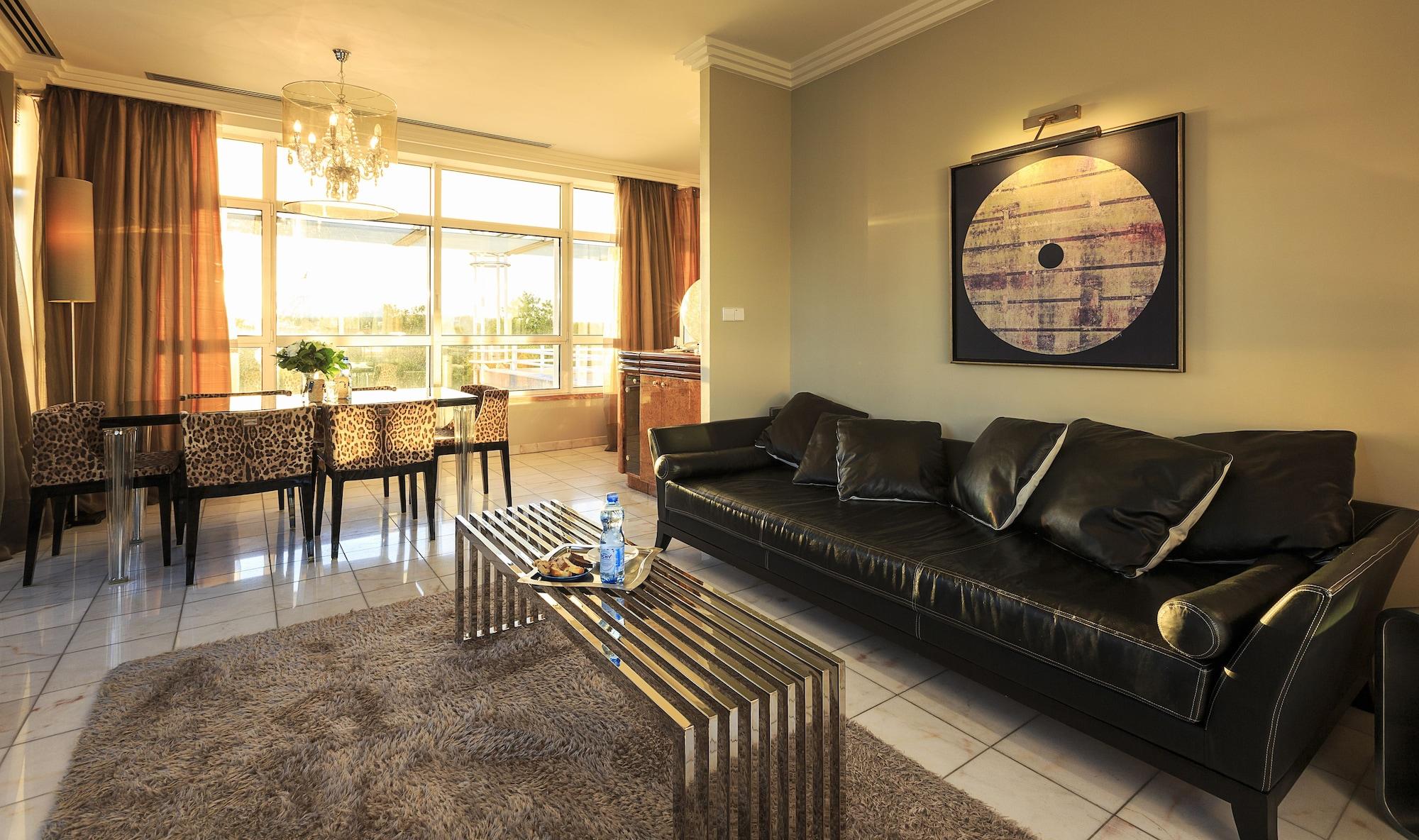 Celestins Spa Thermal & Hotel By Vy Resort Vichy Exteriör bild A living room