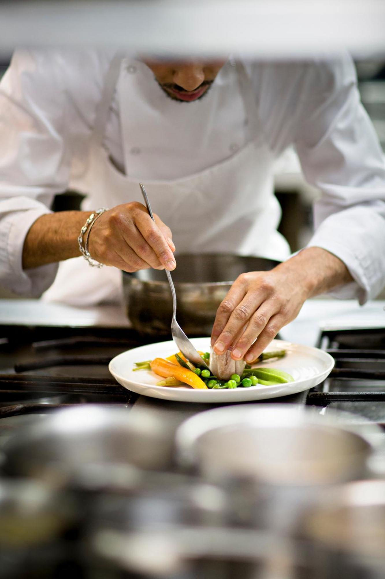 Celestins Spa Thermal & Hotel By Vy Resort Vichy Exteriör bild A chef preparing a plate of food