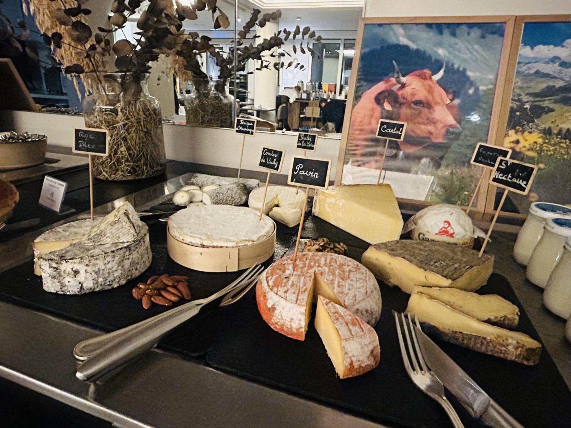 Celestins Spa Thermal & Hotel By Vy Resort Vichy Exteriör bild Cheese at the cheese counter