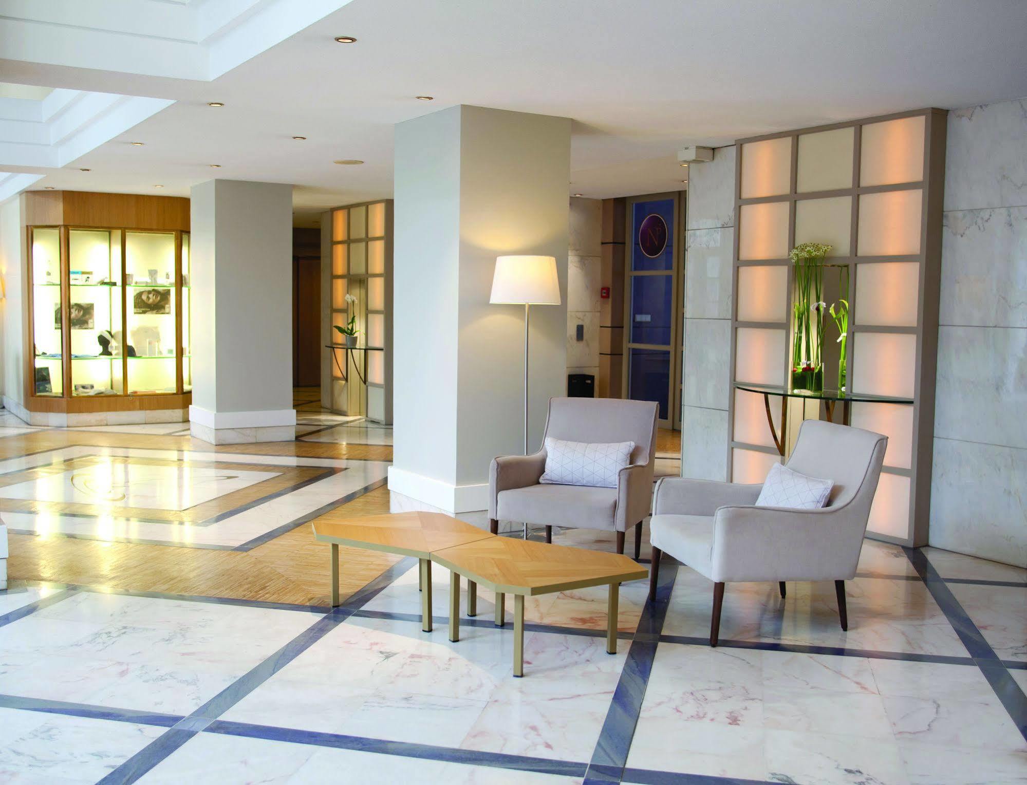 Celestins Spa Thermal & Hotel By Vy Resort Vichy Exteriör bild Lobby