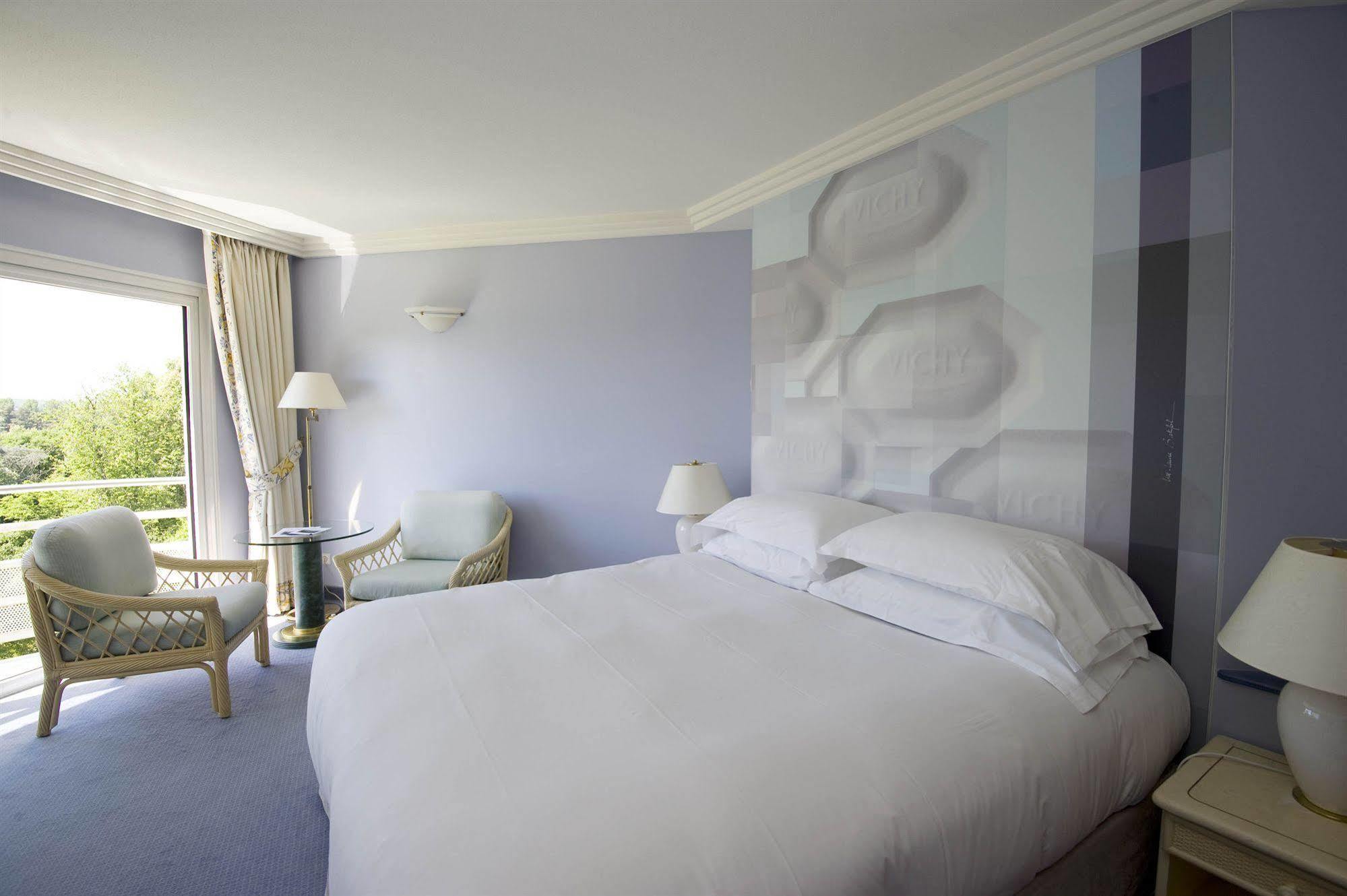 Celestins Spa Thermal & Hotel By Vy Resort Vichy Exteriör bild A room at the hotel