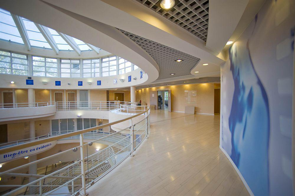 Celestins Spa Thermal & Hotel By Vy Resort Vichy Exteriör bild Interior of the hospital